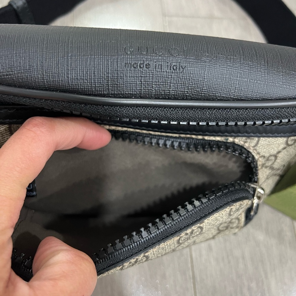Gucci Black and Beige Men's Belt Bag - Picture 6 of 16